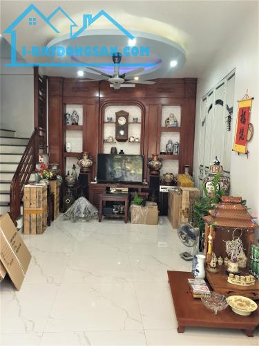 BÁN NHÀ LÔ GÓC MẶT ĐƯỜNG TRẦN THÁI TÔNG 3 TẦNG 48M2 GIÁ 4.5 TỶ