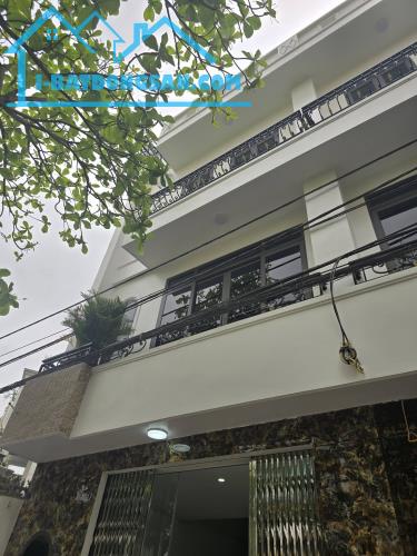 BÁN NHÀ 1 TỶ 900 TRIỆU, NGÕ NÔNG LÊ HỒNG PHONG, 40M2 3 TẦNG