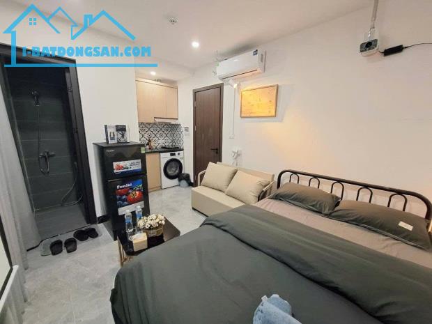 SIÊU VIP” ĐỊNH CÔNG” Ô TÔ ĐỖ CỬA - 3 MẶT THOÁNG CỰC HIẾM ĐƯỜNG CHẠY VÒNG QUANH NHÀ.