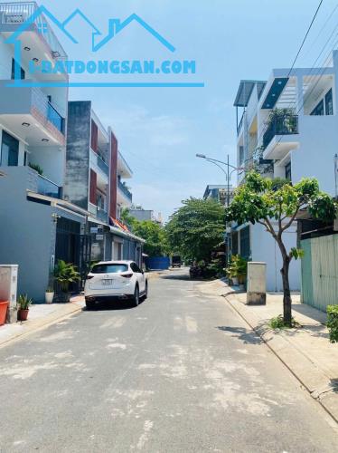 Lô đất mặt tiền hẻmm 71 võ vắn hát DT 92m vị trí đẹp