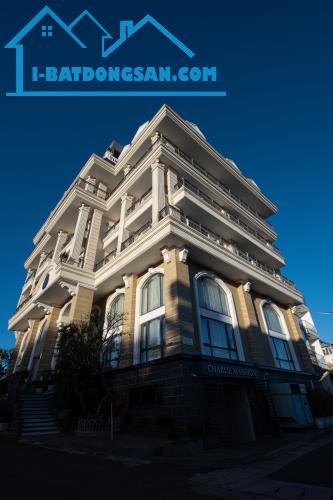 BÁN KHÁCH SẠN ĐẸP MỚI KINH DOANH 40 PHÒNG CHỈ 140 TỶ, GẦN HỒ XUÂN HƯƠNG 500M