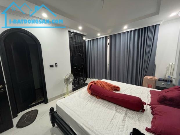 Bán nhà 7 tầng phố Đồng Cổ, diện tích 35m2,giá 18 tỷ