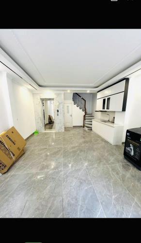 11.2 Tỷ- Nhà Mới 6 Tầng Thang Máy-40m2, MT 4.7m-350m Ra Vành Đai 2.5- Phố Định Công Thượng