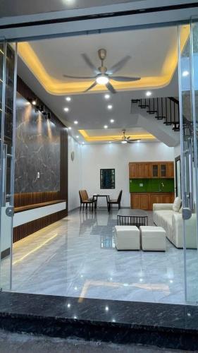 Bán căn nhà 3 tầng ngõ phố Nhị Châu, TP Hải Dương, 48m2, mt hơn 5m, 3 ngủ, 2 vs, 1.89 tỷ