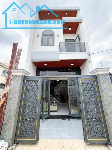 Nhà mới xây sr hoàn công 3.45 tỷ _61 m2_1 lầu 1 trệt, đường ô tô