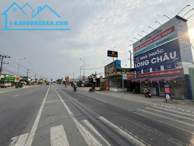 Bán đất thổ lúa mặt tiền ĐT 824, Lương Hòa, Bến Lức dt 320m2 ( 130m2 thổ) giá 8,4 tỷ