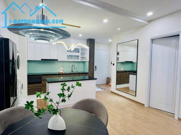 TRẢ TIỀN NGÂN HÀNG BÁN CHUNG CƯ VIỆT HƯNG, LONG BIÊN 70M2, GIÁ 4,5 TỶ