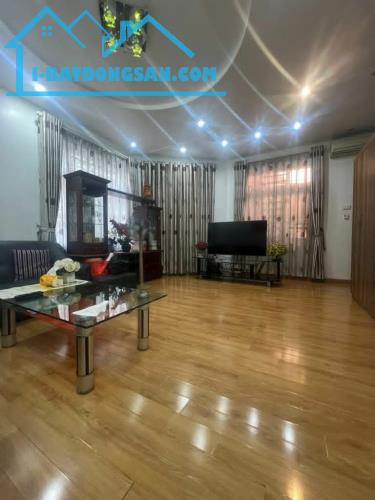 Bán nhà 7 tầng phố Trích Sài, diện tích 50m2,giá 19,5 tỷ
