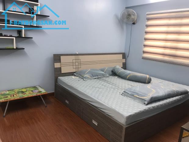 Bán căn hộ Phú Thọ - Sổ hồng riêng. DT 65m2 - 2 phòng ngủ - giá bán 3 tỷ 4.