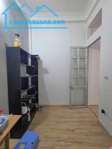 Bán nhà Ngọc Hồi dân xây 4 tầng đẹp gần dự án tổ hợp Ga Hà Nội giá phù hợp chỉ có 5.8 tỷ