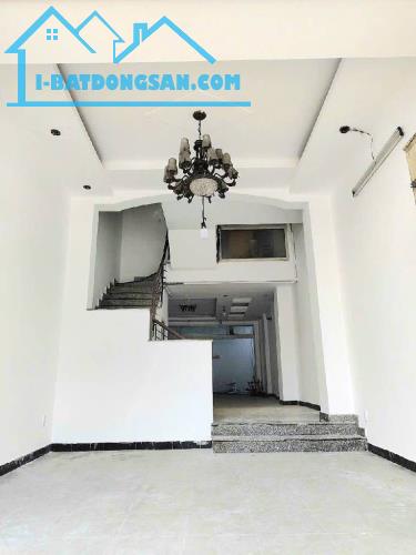 Bán nhà mặt t.i.ề.n đường Hưng Phú p.8 quận 8. Diện tích 57m2. Kết cấu 4 tầng 5PN 4WC.