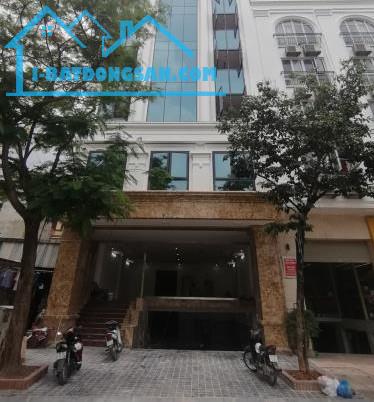 Bán Tòa Văn Phòng Mặt Phố Trần Thái Tông, Cầu Giấy DT 177m2, 9T, MT 9m. Giá Cực Rẻ