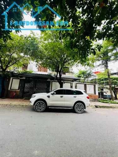 Biệt Thự Sân Vườn, Căn Góc 3 Mặt Thoáng, Tại Nguyễn Oanh, GV. 3 Tầng 270M2 Bán Chỉ 33 Tỷ.