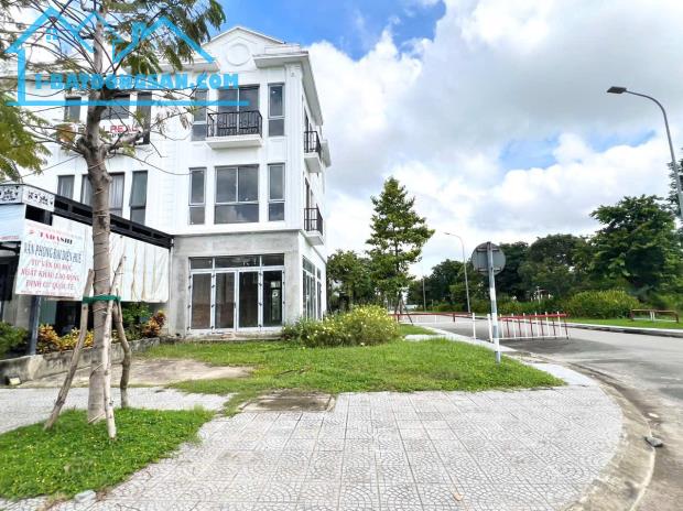 BÁN NHÀ 3 TẦNG 3 MẶT TIỀN ĐƯỜNG LÊ ĐỨC ANH, KHU ĐÔ THỊ MỚI ROYAL PARK, P. VỸ DẠ, TP HUẾ