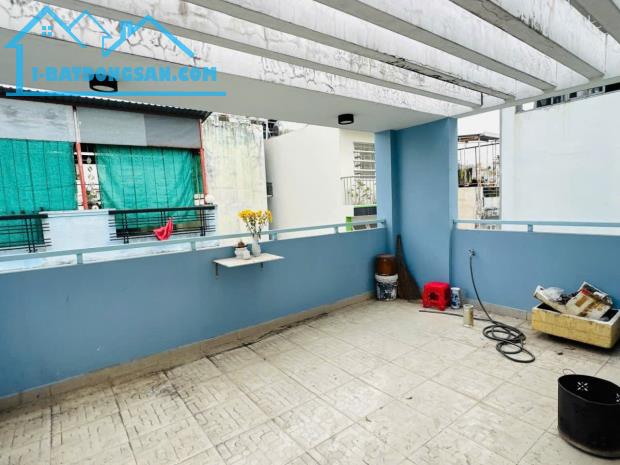 BÁN GẤP! Cần tiền xử lí việc bán nhà Phú Nhuận đang có dòng tiền 75tr/th 5.2x16m NH 8m