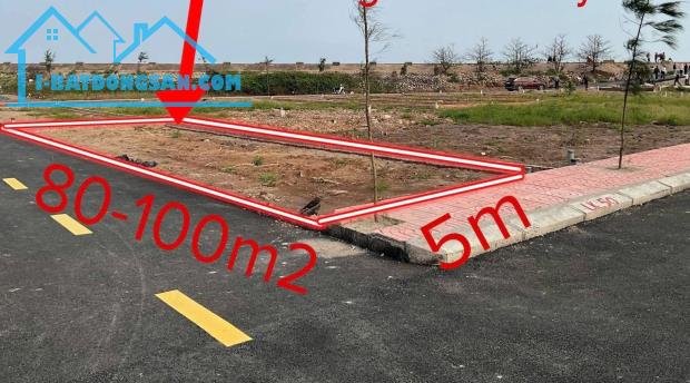 Em có quỹ ĐẤT NỀN MẶT BIỂN rất đẹp NINH CƠ và HẢI XUÂN nhé Anh chị Tài chính nhỏ ( TRÊN 1