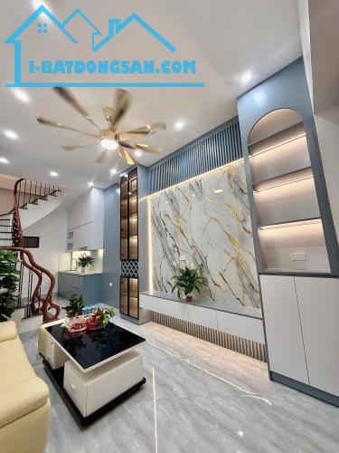 Nhà đẹp long lanh ngõ Chợ Khâm Thiên, giá 6.35 tỷ, 28m2x4T, ẢNH THẬT