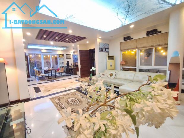 BÁN BIỆT THỰ VIP TÂY NAM LINH ĐÀM, HOÀNG MAI, 220M,5T,MT12M, THANG MÁY, Ô TÔ, VỈA HÈ