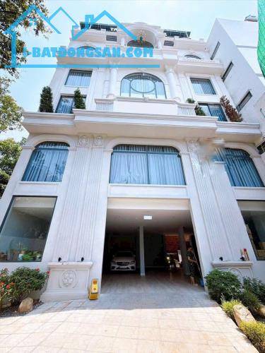 Bán khách sạn 1T5L trung tâm Biên Hoà-Đang cho thuê có dòng tiền 150tr/tháng. Giá 35 tỷ