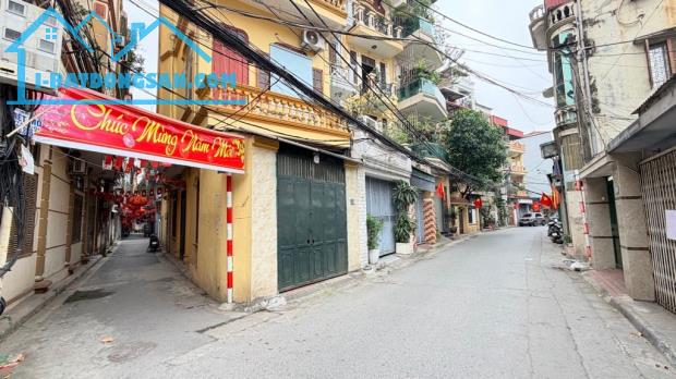 BÁN ĐẤT PHÂN LÔ QUÂN ĐỘI, VIỆT HƯNG,NGÕ THÔNG, Ô TÔ TRÁNH,XÂY NHÀ 7 TẦNG THANG MÁY