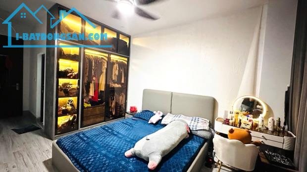NHÀ ĐẸP VŨ ĐỨC THẬN, VIỆT HƯNG - Ô TÔ VÀO NHÀ - Ô TÔ TRÁNH KINH DOANH ĐỈNH