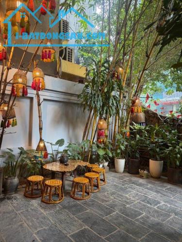 BÁN NHÀ MẶT PHỐ TRẦN PHÚ, BA ĐÌNH, 240m2 x 4 tầng, mặt tiền 10m, dòng tiền 260 triệu/tháng