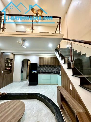 BÁN NHÀ GÁC LỬNG KIỆT 15 TỐ HỮU THÔNG BÀ TRIỆU CỰC HIẾM, NGAY TRUNG TÂM TP HUẾ, CHỈ 2,7 TỶ