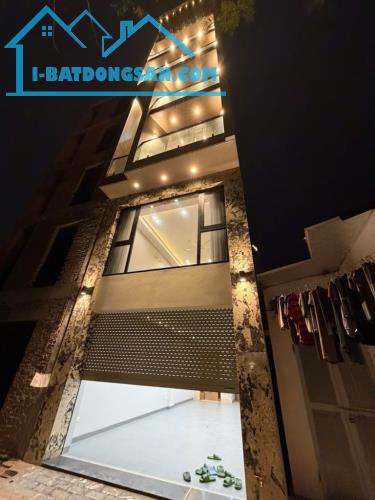 SIÊU PHẨM VIỆT HƯNG - DÂN TỰ THIẾT KẾ VÀ XÂY - KHẲNG ĐỊNH ĐẲNG CẤP - VỪA Ở VỪA KINH DOANH