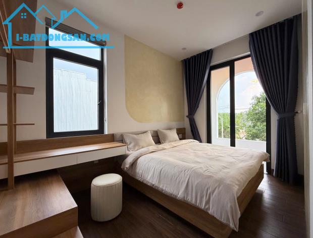 BÁN 3 CĂN HOMESTAY 3 TẦNG 5 PHÒNG NGỦ, NGAY KHU DU LỊCH LÀNG HƯƠNG, HUYỀN TRÂN CÔNG CHÚA