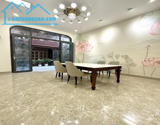 Bán CHDV HXH đường Calmette, Nguyễn Thái Bình, Q1 cũ, 50m2, 4 tầng, cực đẹp