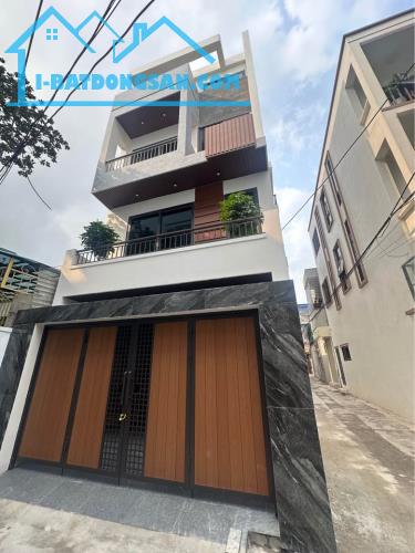 BÁN NHÀ 3 TỶ 950 TRIỆU, Ô TÔ ĐỖ TRONG NHÀ ĐƯỜNG SONG HÀO, 72M2 x 4 TẦNG