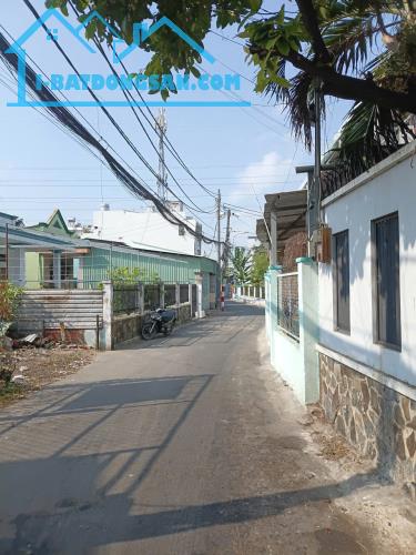 giá sieu hot chi : 26 tỷ. DT 560M2 . Ngay Đỗ Xuân Hợp . phuoc long a , q9 , hcm