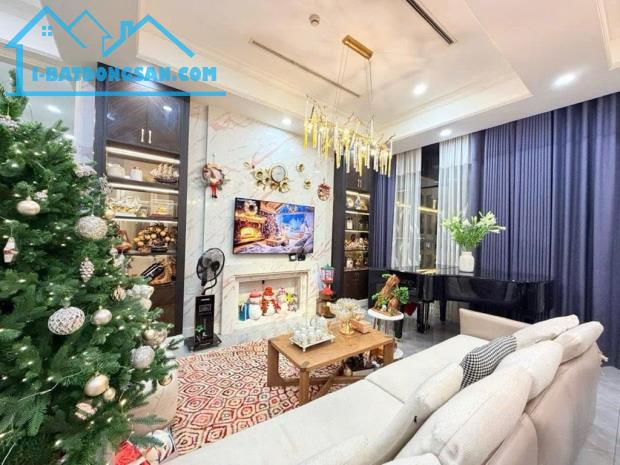 BÁN Căn PENHOUSE TIMECITY - 200M2 - 4 NGỦ NƠI Ở DÀNH RIÊNG CHO GIỚI SIÊU GIÀU