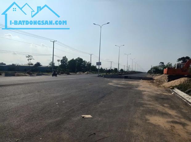 Bán đất thổ vườn 1/ Bàu Sen, xã Hòa Khánh Đông dt 420m2 (75m2 thổ) giá 1,8 tỷ