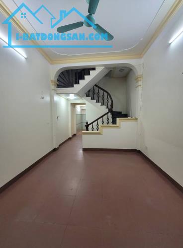 BÁN NHÀ 2 TỶ 050 TRIỆU, GIÁP KHU ĐÔ THỊ MỸ TRUNG, 56,3M2 x 3 TẦNG