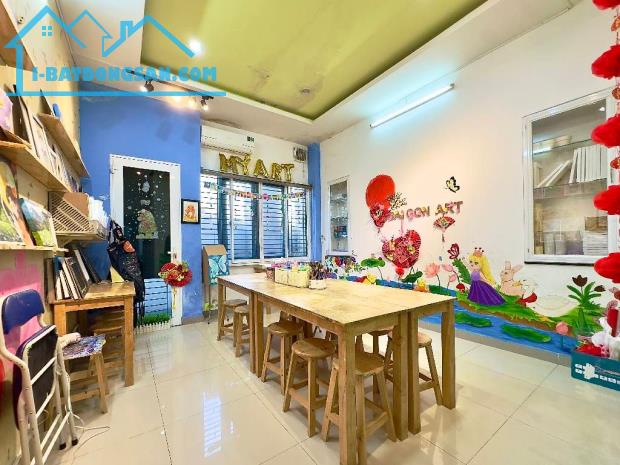 Bán nhà mặt tiền Nguyễn Hồng Đào, 4,4x22, 4 tầng, phường 14, Tân Bình, giá 17.5 tỷ