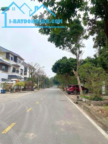 Bán lô đất biệt thự mặt đường Hoàng Văn Cơm, khu Đỉnh Long, TP HD, 183m2, mt 11m, giá tốt