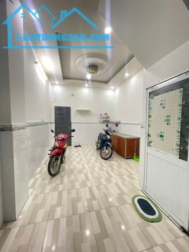 Bán nhà 1 trệt 3 lầu đường Trần Thị Điệu,Phước Long B,Q9, 5 Phòng Ngủ,Thu Nhập 14 Triệu/Th