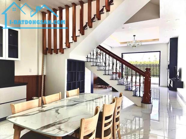 BÁN BIỆT THỰ CHỈ CÒN 7,5 TỶ ĐANG KINH DOANH 10 PHÒNG, HOÀNG HOA THÁM
