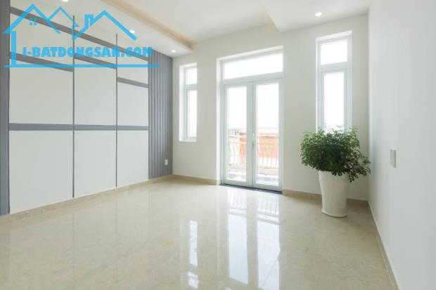 *Bán nhà MT kinh doanh, đường Đặng Dung, gần Ngô Văn Sở, dt 81m2, giá 6,5 Tỷ