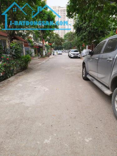 CẦN BÁN GẤP NHÀ BIỆT THỰ MẶT ĐƯỜNG 32 TÂN TÂY ĐÔ XÂY 4 TẦNG DT 204m2 MT 12m MÀ CHỈ 27,3 T