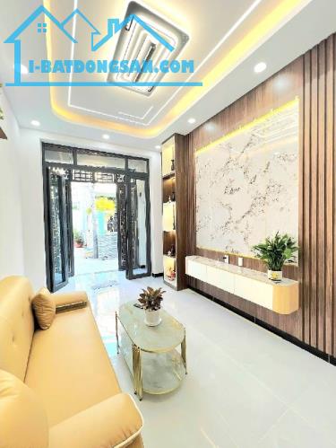 Quận 8 - bán nhà đẹp P.Phú Định 37m2 3 tầng chỉ hơn 4 tỷ, sổ đẹp chính chủ (N_Q83)