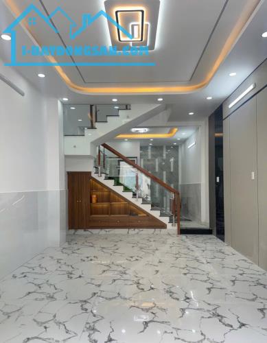 BÁN NHÀ ĐẸP CẠNH TÂ.N KỲ TÂN QUÝ - HẺM XE HƠI - ( 4X19M )