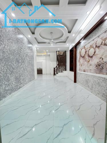 BÁN NHÀ 2,35 TỶ, NGÕ Ô TÔ VÀO TẬN CỔNG ĐƯỜNG KÊNH, 54M2 x 3 TẦNG