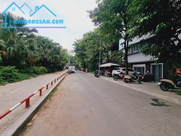Hiếm phố Trần Quang Diệu 58m2 Gara ô tô, 7T thang máy 2 thoáng, MT5m VIP Đống Đa