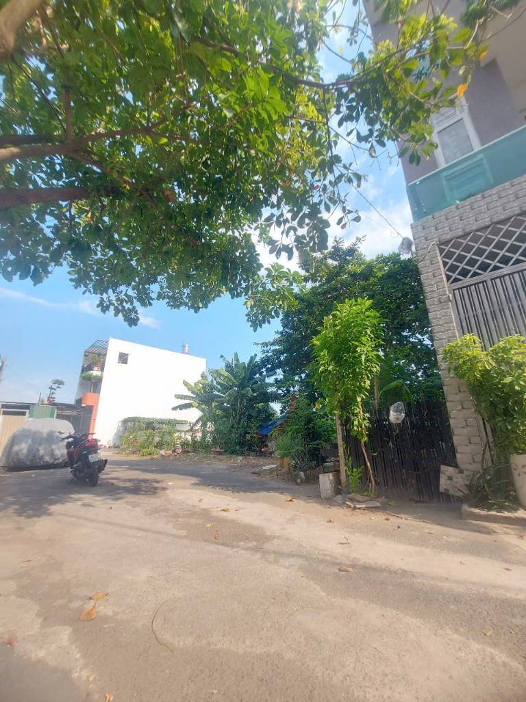 Bán đất Nguyễn Duy Trinh, Long Trường, 4x16m, hẻm xe hơi tránh, giá 3,3 tỷ