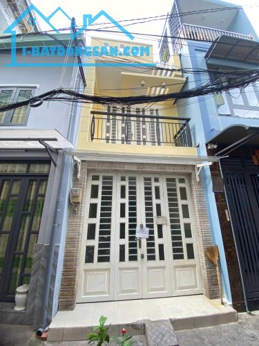 Nhà Quận 5 gần khu Chợ Lớn, Hẻm đẹp, gần mặt tiền THĐạo, NTPhương