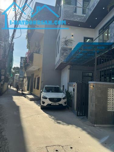 BÁN BIỆT THỰ 3 TỶ 850 TRIỆU , ĐƯỜNG TRẦN QUANG KHẢI, 65,5M2 x 3 TẦNG