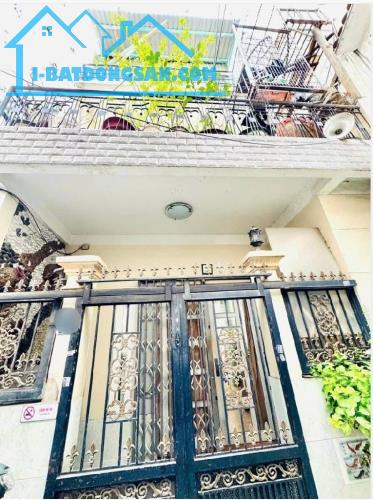 Cách Mạng Tháng 8 Quận 10 – 54 m2 – 8.5 t.ỷ – Ngang 5m nở hậu 7m