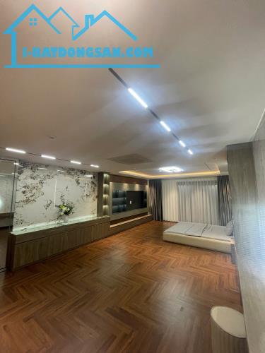 BÁN NHÀ LONG BIÊN - PHÂN LÔ QUÂN ĐỘI 918 - GARA Ô TÔ - THÔNG BÀN CỜ - FULL NỘI THẤT